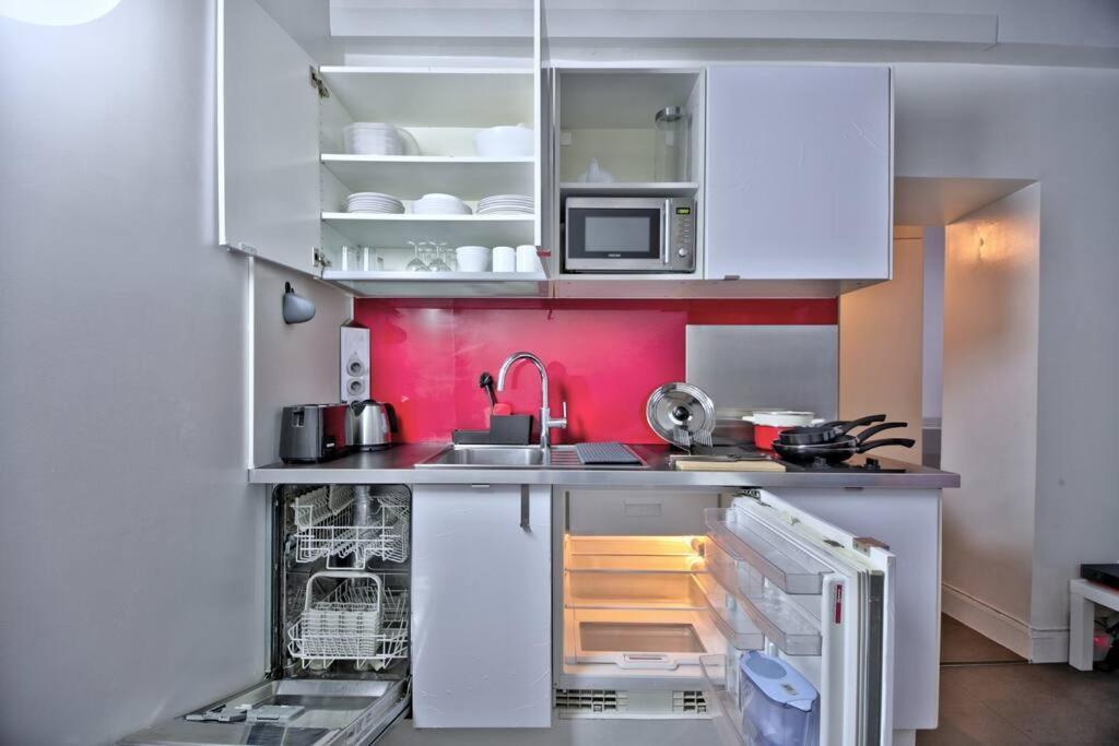 Appartamento 1 Bedroom Only 15 Min Walk To The Louvre *